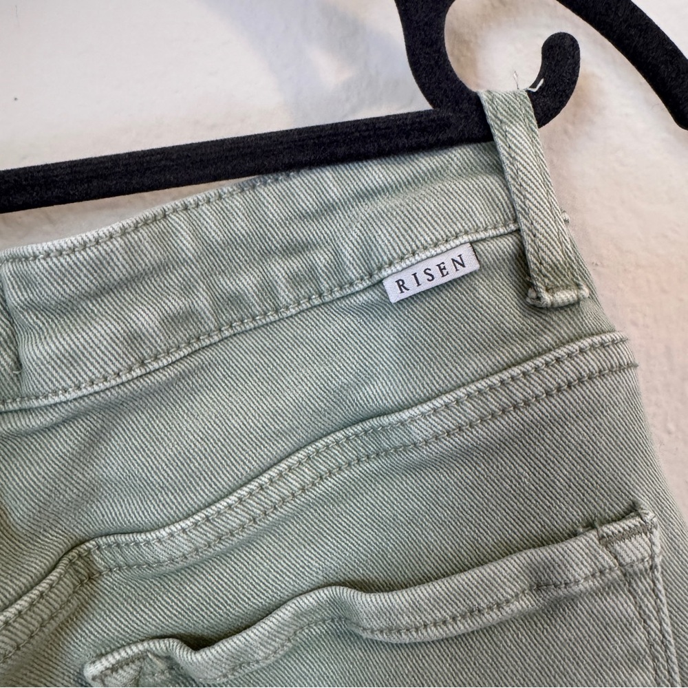 Risen 9/29 Women's Cropped Jeans - Picture 6 of 8